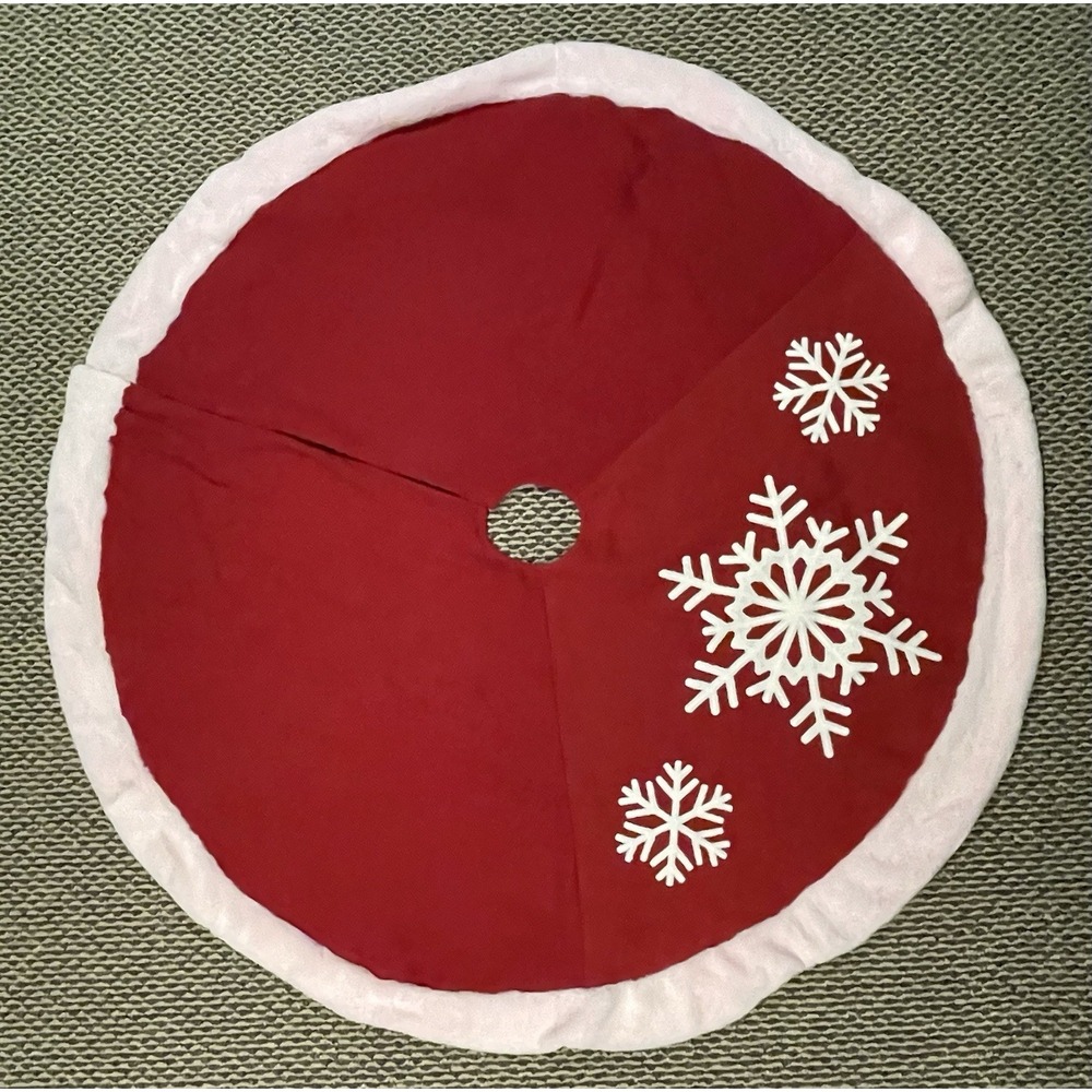 Christmas Tree Skirt 55" Dia Red White Snowflake Appliqués Light Pink Faux Fur